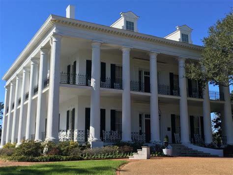 antebellum homes in natchez mississippi.